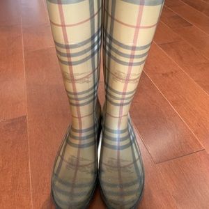 Burberry Rainboots (Size 39)